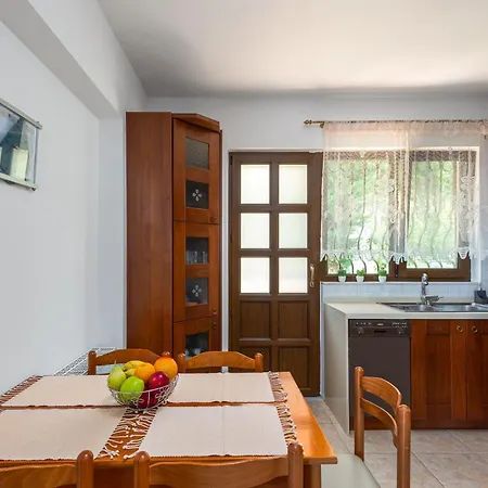 3 Roses Vila Afantou