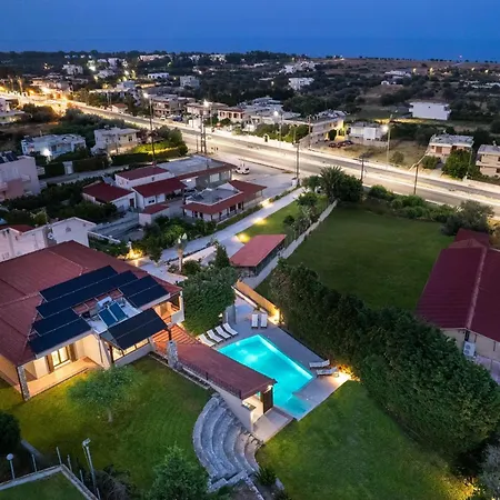 3 Roses Villa *