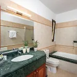 3 Roses Villa